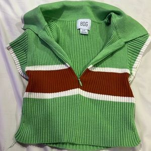 Super cute green and brown collared shirt with a slit in the back